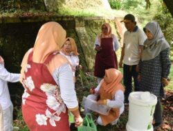 Masyarakat Wonosobo Dikenalkan Kelola Sampah Organik dengan Metode Ember Tumpuk Dua Tabung