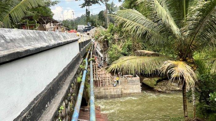 Runtuh Susulan Perparah Kerusakan Jembatan Sojokerto