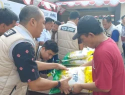 Warga Antusias Beli Beras Murah di Gerakan Pangan Murah Polda Jateng