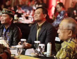 Pemprov Jateng Raih Penghargaan Pioneer of Economic Empowerment di Indonesia Kita Award