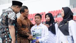 Pengangkatan PPPK Jateng Gubernur Serahkan SK Baru